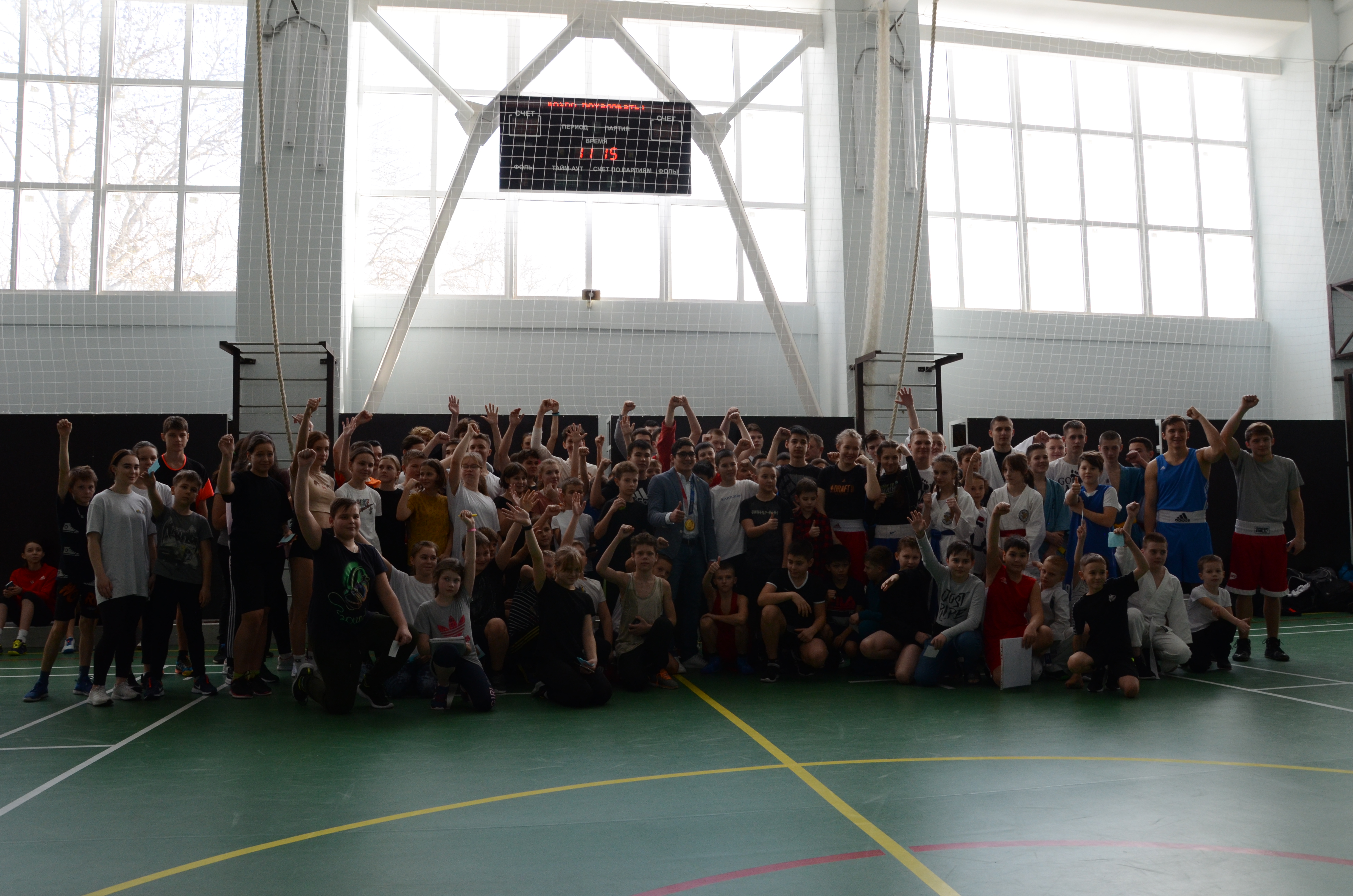 В целях популяризации в Ставропольском крае спорта и здорового образа жизни среди детей и молодежи, 02 февраля 2022 г. в ГБУ ДО КДЮСШ (к) состоялась встреча обучающихся с Олимпийским чемпионом по боксу (Токио-2020) Батыргазиевым Альбертом Ханбулатовичем, 